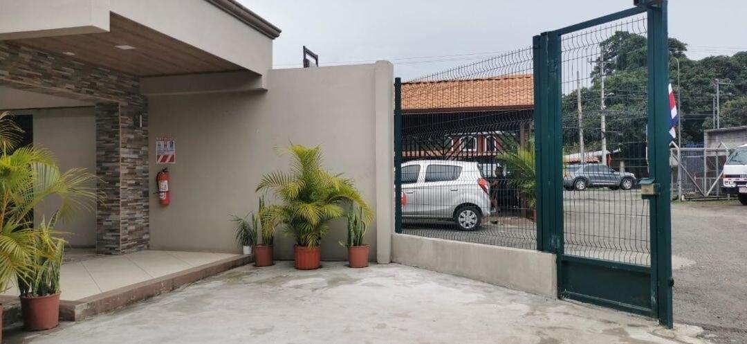Apartamento H Gonzalez 14 Apartment Alajuela ภายนอก รูปภาพ